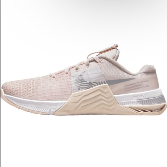 Nike Metcon 8 Women\'s Beige Pink White Gym Athletic Shoes Sneakers
